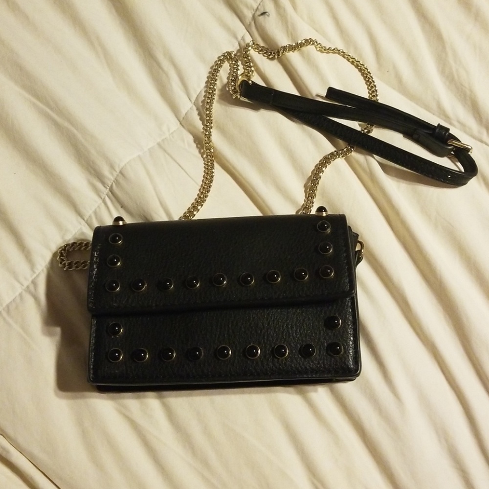 Studded clutch